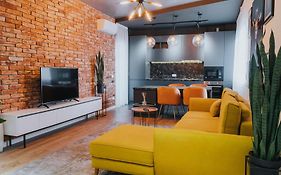 Josephine Apartment - Free Private Parking 2Bedrooms